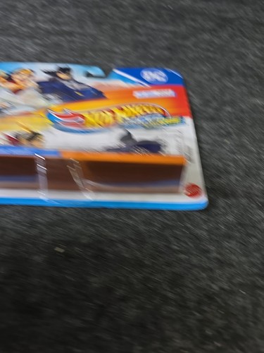 Hot Wheels Racer Verse DC Batman & Wonderwoman Clear Jet Exclusive - Picture 9 of 17
