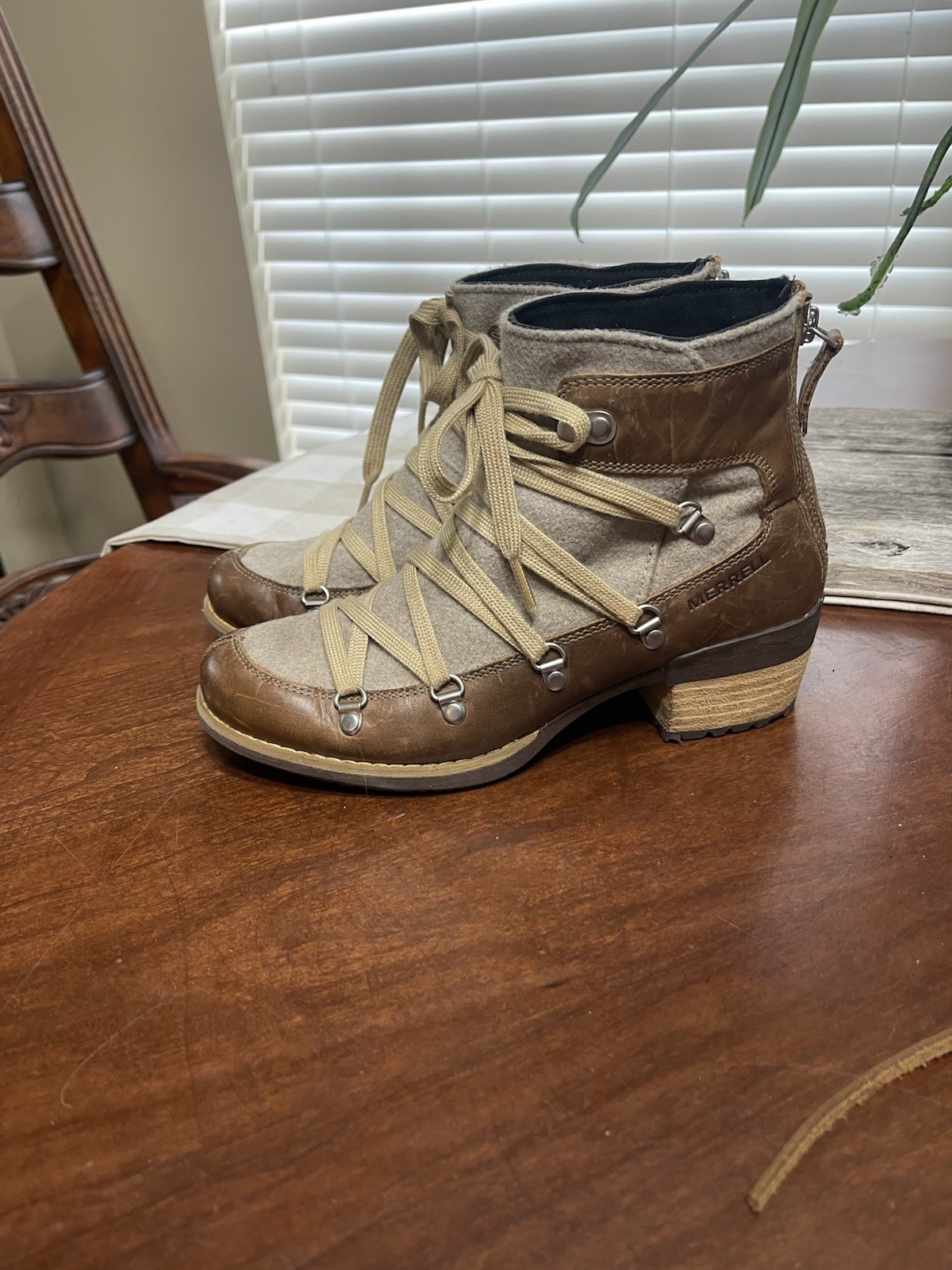 Stivaletti MERRELL Shiloh II caldi pelle fibra riciclata 7 stivaletti cammello marrone