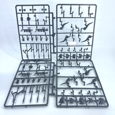 Saurus Warriors - Lizardmen - New On Sprue - Warhammer Fantasy / Old World Y88