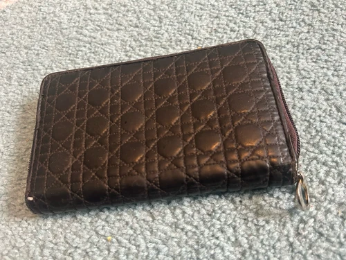 CHRISTIAN DIOR Portefeuille cannage zippé autour long cuir marron foncé