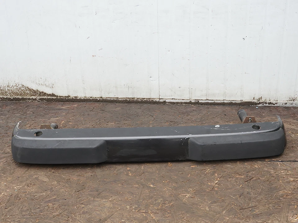 1977 - 1988 Porsche 924 944 Bumper  Panel Cover W Shocks Mouting  Rear Oem Foto 2 de 4