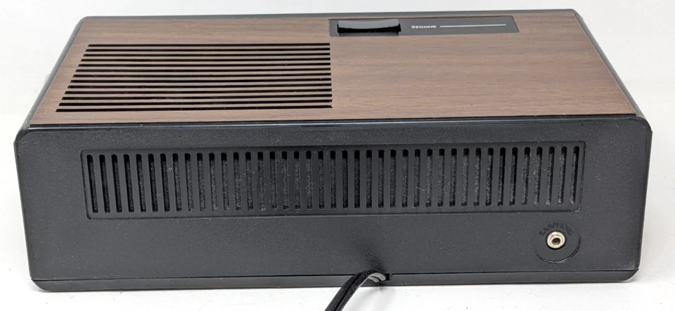 Radio Reloj Digital Vintage RadioShack Realistic Chronomatic 116 AM/FM 12-1510 Foto 4 de 4