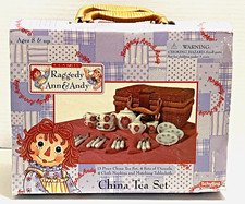 Raggedy Ann  Andy Child's China Tea Set w/Wicker Basket New Old Stock Schylling