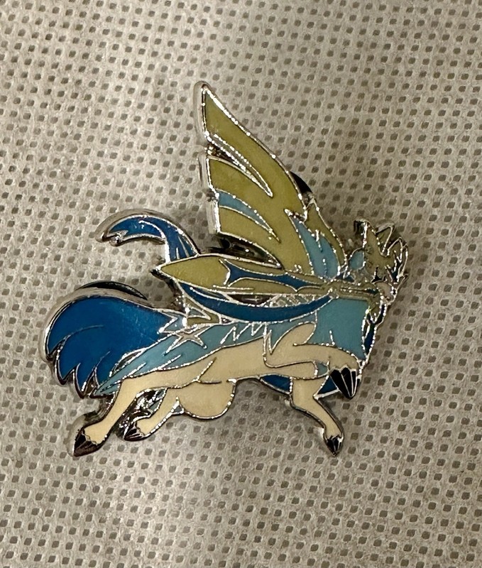 Pokémon Crown Zenith Shiny Zacian! PIN Official! 