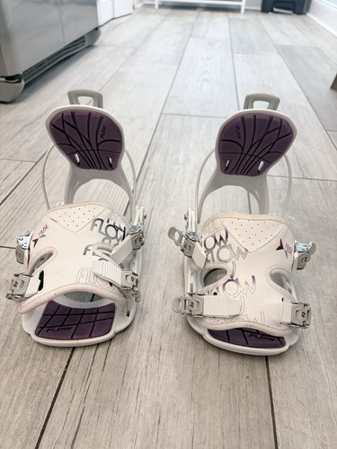 Flow Muse Medium Snowboard Bindings Snowboarding