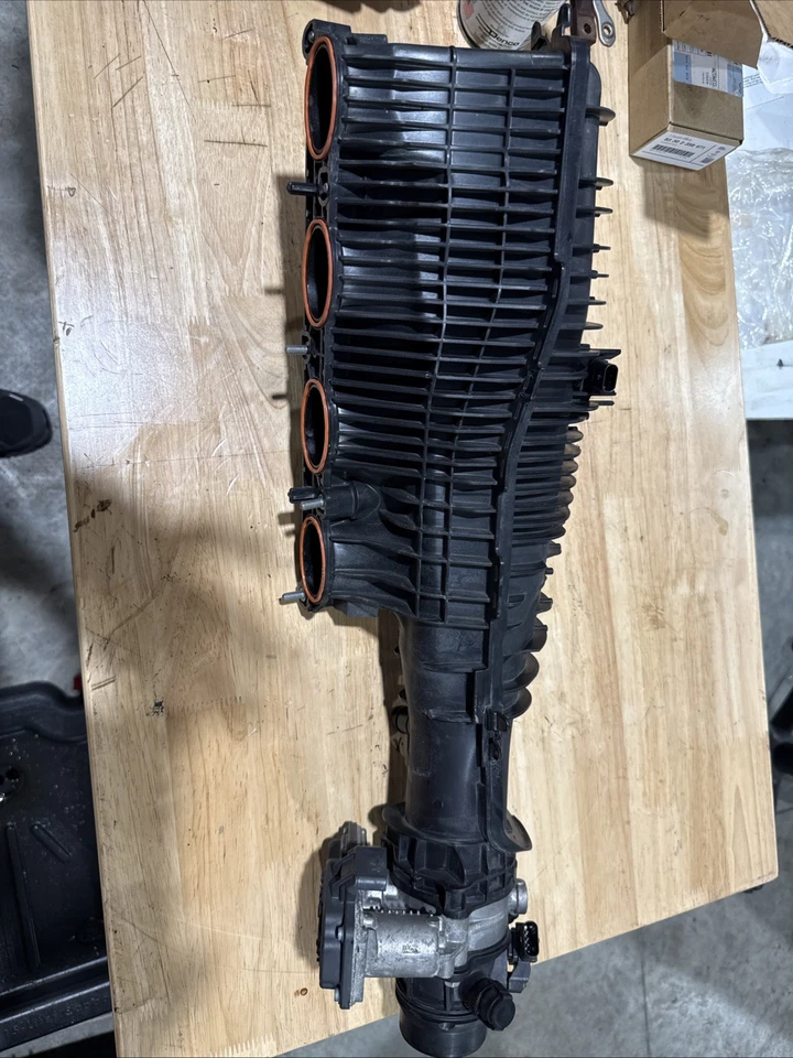 Entrada con cuerpo de acelerador Mini Cooper F56 Foto 2 de 4