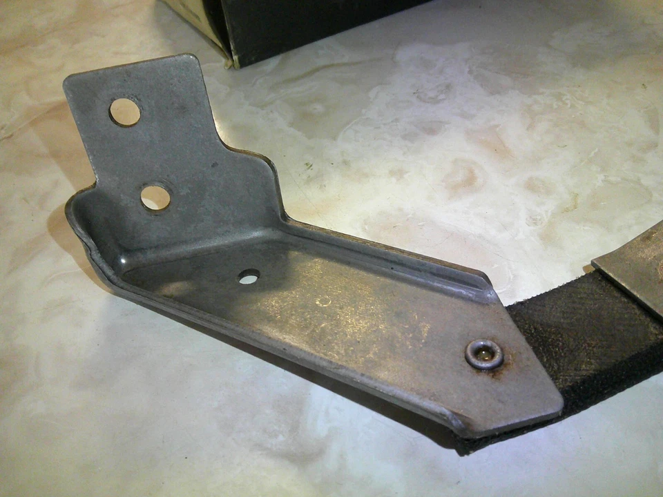 Soporte silenciador delantero NORS 1960 1961 1962 1963 Ford Falcon, Comet Station Wagon Foto 3 de 4