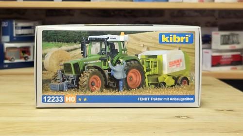 Kibri H0 12233 Fendt tractor con accesorios nuevo embalaje original | Zustand: Neu