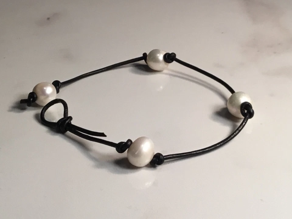 Tobillera de cuero perla con bolsa de regalo, regalo de cumpleaños, dulce regalo de 16, regalo para ella Foto 4 de 4