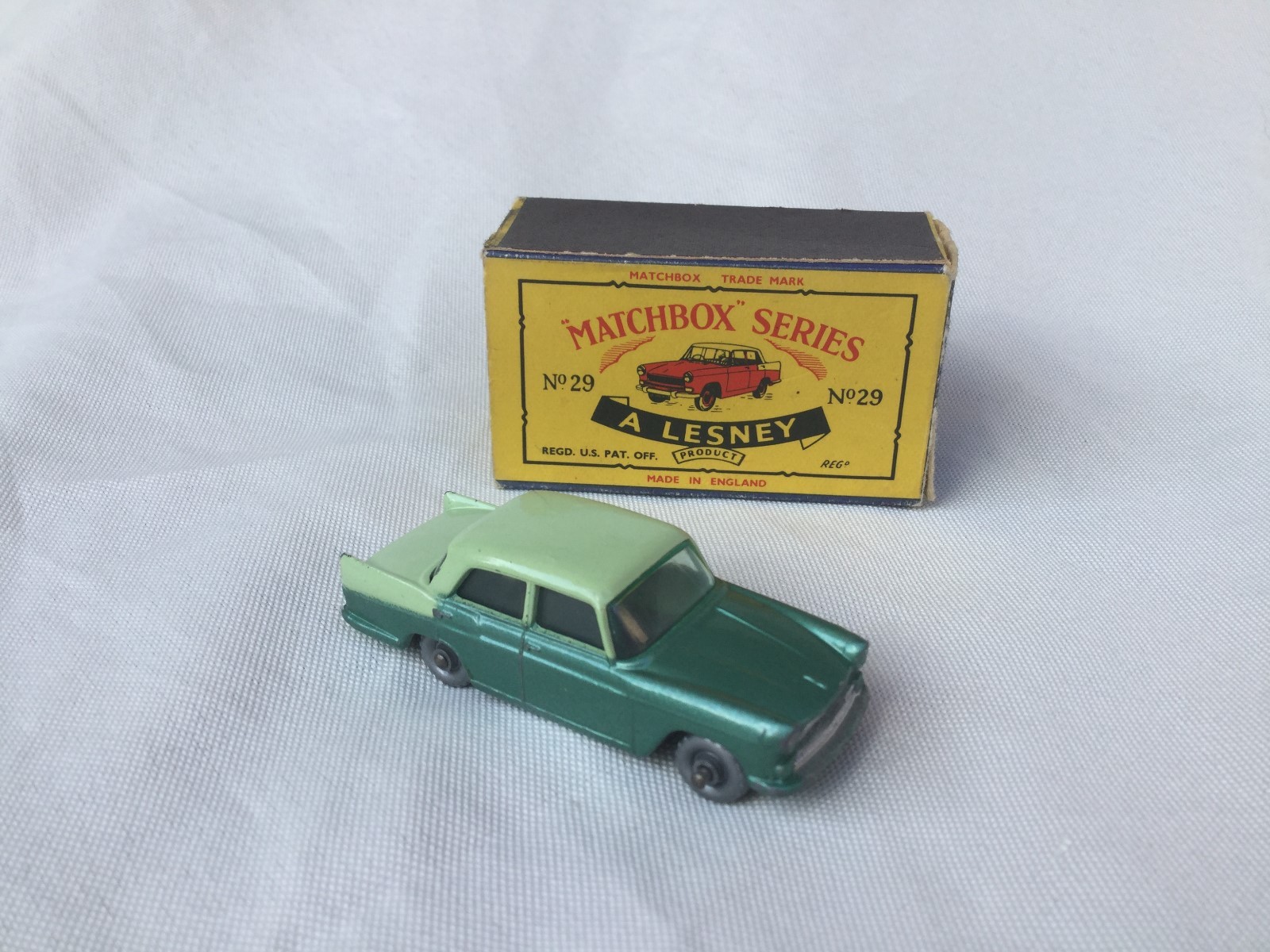 Matchbox Lesney No. 29 Austin A55 Cambridge Boxed Matchbox Lesney No. 29 Austin A55 Cambridge Boxed
