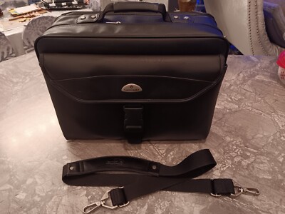 Samsonite Briefcase Messenger Bag FULL LEATHER- Brand New & Mint