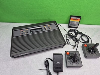 Atari 2600 Balck Classic Darth Vader PAL + 2 Atari Controller + Atlanis Sehr Gut