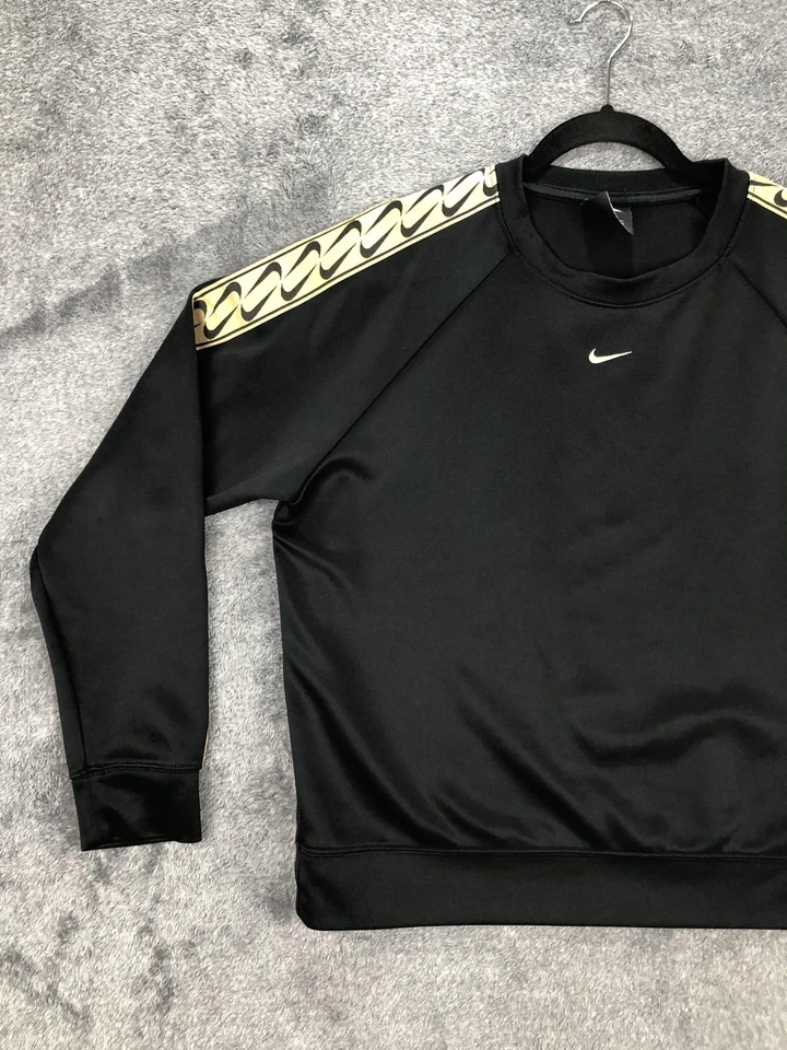 Nike Sudadera Mujer Mediana Negra Dorada Centro Swoosh Cuello Redondo BV3443-011 Foto 2 de 4