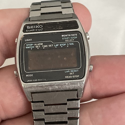 VINTAGE April 1977 Seiko LCD A159-4019G For Parts Or Repair - Picture 2 of 12