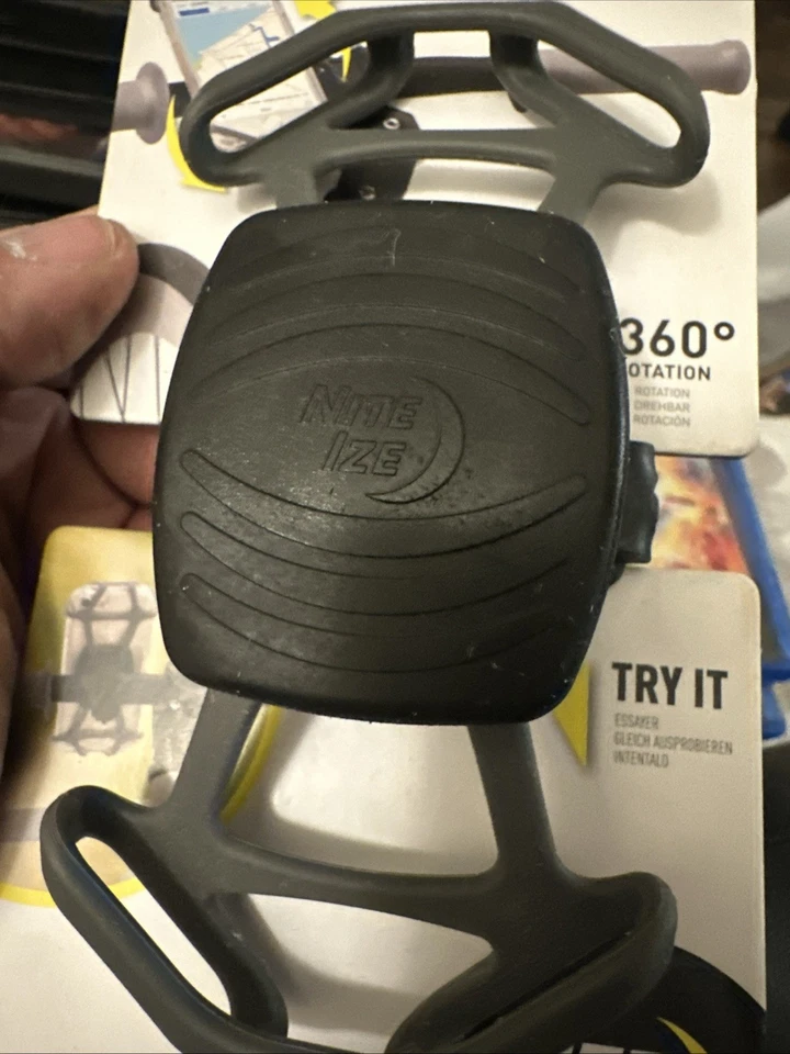 Nite Ize Wrapator Rotating Smartphone Bar Mount - Image 4 of 4