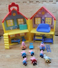 Peppa Pig's Deluxe House With Friends  Accessories 2003