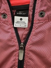 Nike Storm Fit Women  s Running Jacket Hooded Pink Checkered Sz Small
