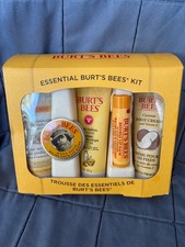 BURT'S BEES ESSENTIALS GIFT SET EXPIRES 11/1/2019 - BRAND NEW BOXED