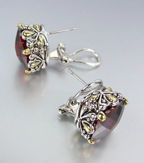 Pendientes traseros Omega de cristal granate rojo filigrana balinesa de oro plata de diseñador Foto 3 de 3