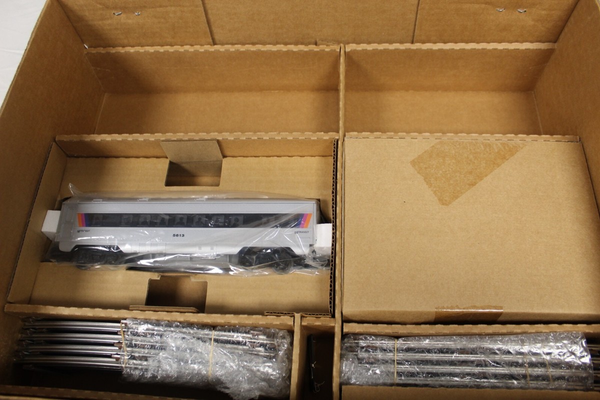 1997 Lionel NJ Transit Diesel Engine Passenger Train Set 6-11833 O