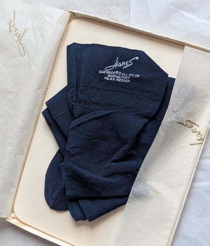 2 Pairs Hanes Cantrece All Nylon Sandalfoot Stockings 8 ½ 9 ½ Medium Musty w Box