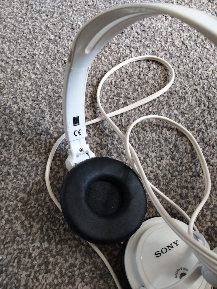 Sony MDRV150 Headband Headphones White 4905524806748 eBay