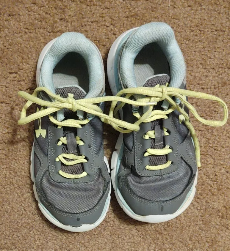 Under armour micro g engage kids 2025