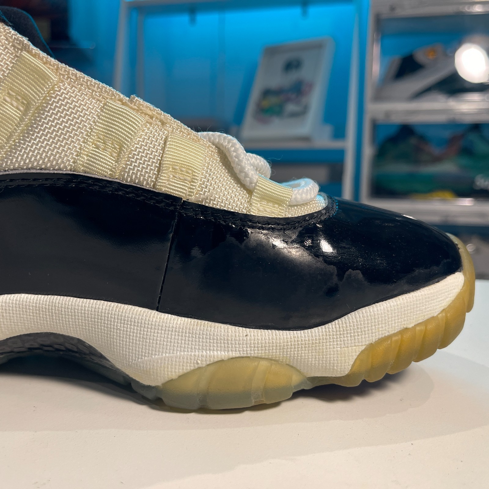 Rare 1995 OG Air Jordan 11 Concord Sneakers US8.5 – Brand New! image 5