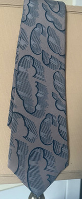 VINTAGE GUY LAROCHE IMAGES SILK NECK TIE RAIN CLOUDS GREYS AMAZING PRINT