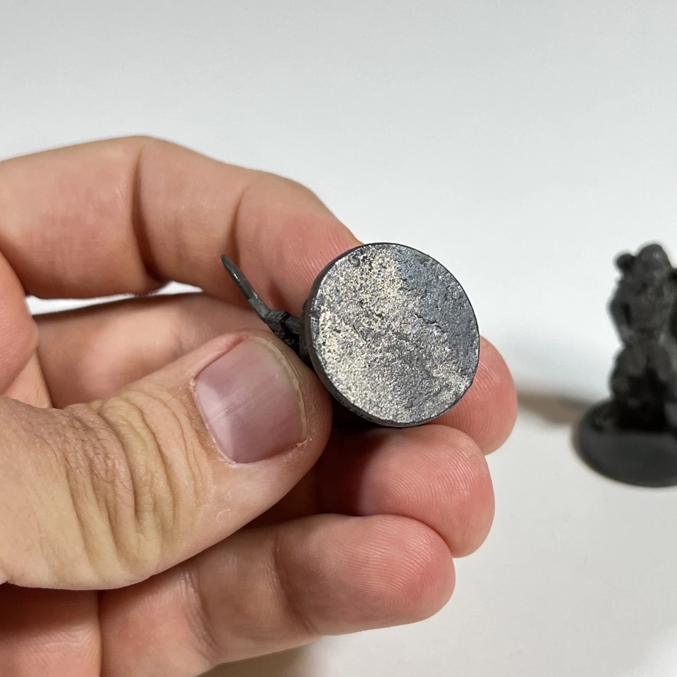 Monopoly Lord of the Rings Tokens Lot of 3 Aragorn Legolas Gimli Mini Figures - Image 4 of 4