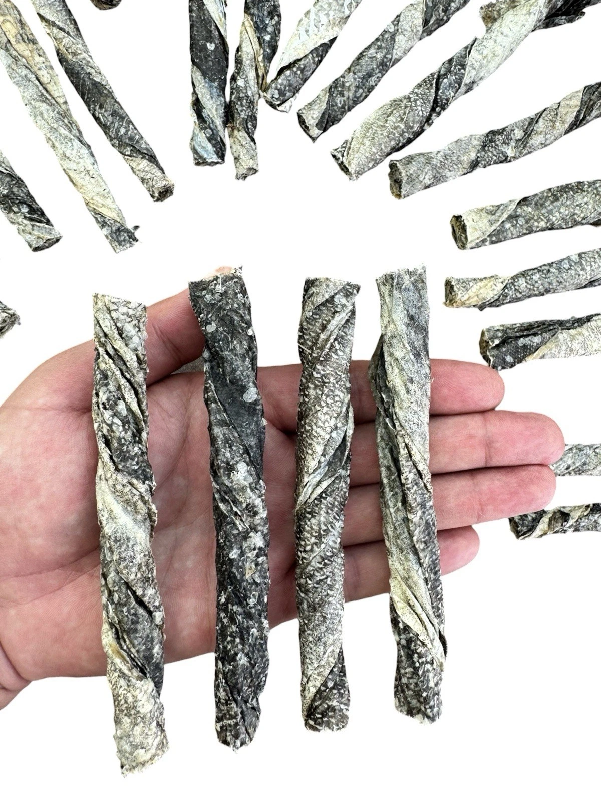 100% Natural Wild Icelandic Cod Skin Twists Premium Quality Fish Dog Treat 300g