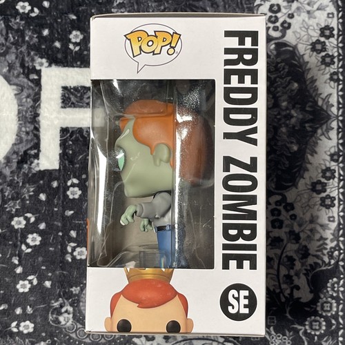 Funko Pop! Vinyl: Freddy Funko - Freddy Zombie - Funko Web (FW) (Exclusive) - Picture 2 of 6