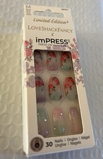 Kiss Impress x Love Shack Elegante Floral Prensado en Uñas de Longitud Media NUEVO EN CAJA
