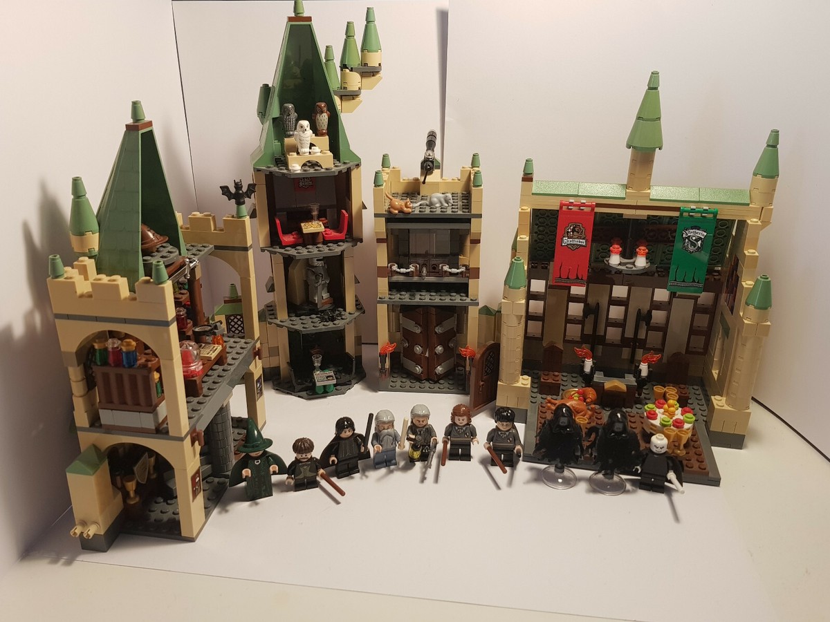 LEGO Harry Potter Hogwarts Castle (4842) 100% complete, no box