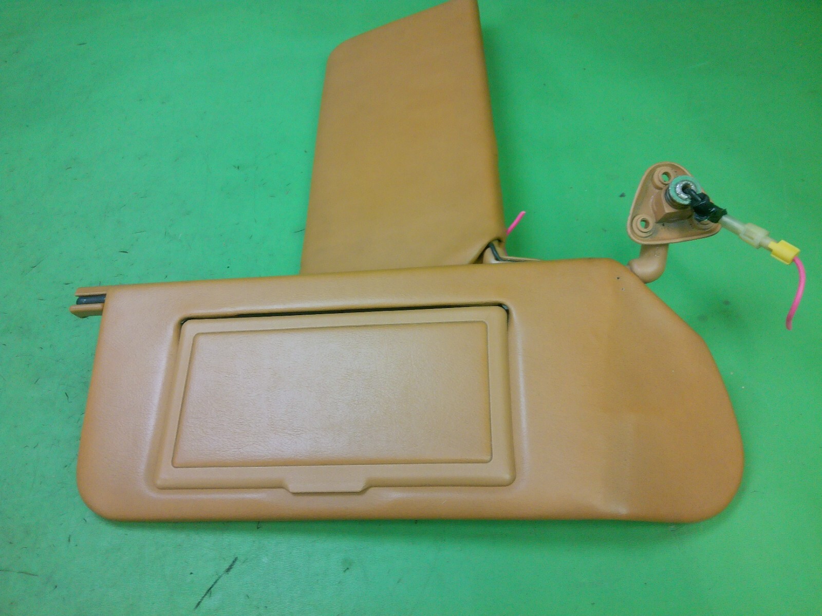 1991 CHRYSLER TC MASERATI INTERIOR SUN VISOR PAIR LEFT RIGHT SUNVISOR GINGER OEM