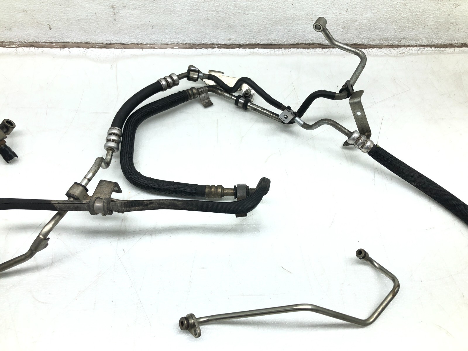 2014-2019 MASERATI GHIBLI SQ4 3.0L V6 POWER STEERING OIL HOSE TUBE LINE SET OEM.