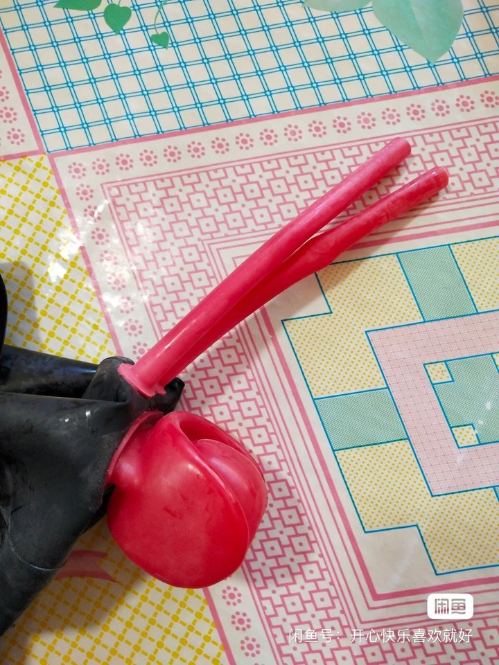 142 Latex mask with lockable zip 15cm nose tube red teeth - Image 4 of 4