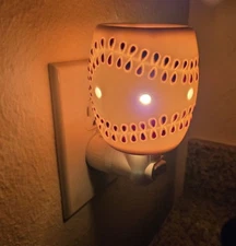 Scentsy Mini Wax Warmer Home Run Baseball Retired Wall Plug