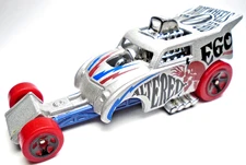 2018 HOT WHEELS ALTERED EGO ART CARS SILVER 1:64 DIECAST 3 1/8" CAR W RED & BLUE