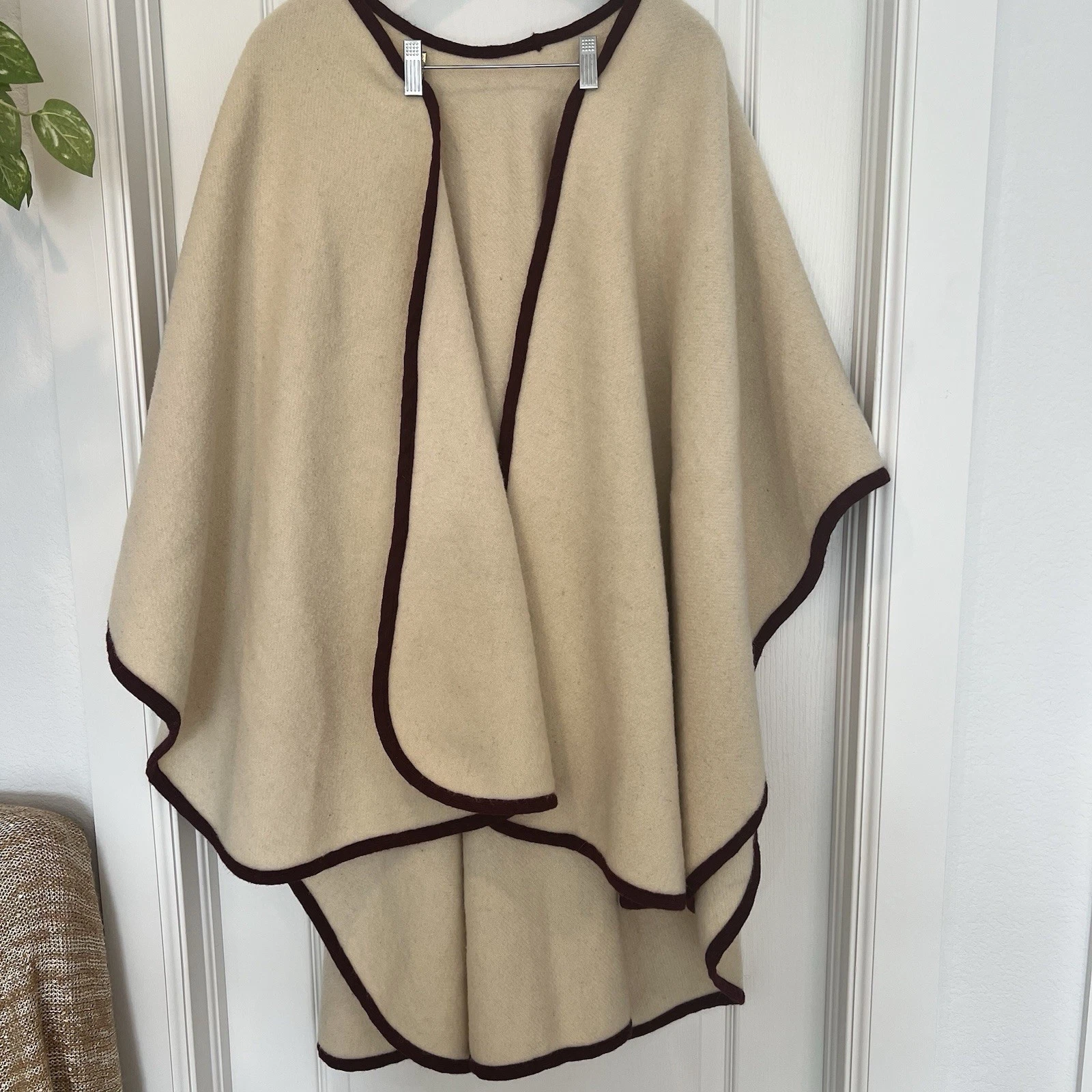 Unisex 100 Wool Poncho Shawl Contrast Trim Luxury Artisan Cape Boho Western Wrap