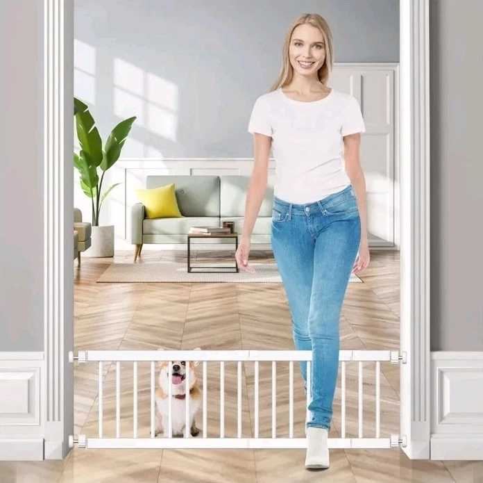 Fldofaves 18"-45" Adjustable Metal Step-Over (10") Baby/Pet Gate (White)
Opens in a new window or ta