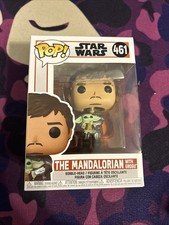 Funko Pop! Vinyl: Star Wars - The Mandalorian with Grogu #461