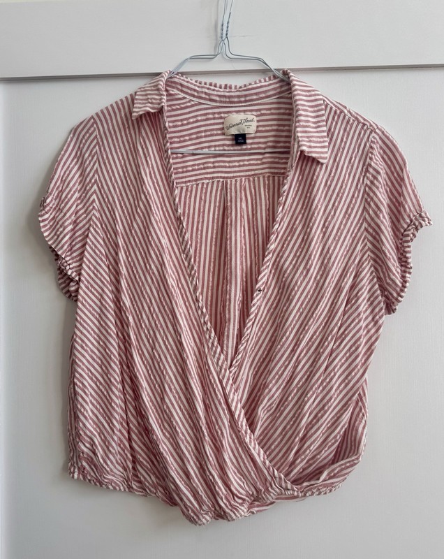 Universal Thread pink white stripes short sleeves top size XXL