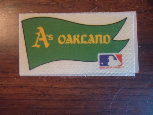 Pegatinas de tela de béisbol 1968-72 (2) logotipo y banderín de atletismo de Oakland A's - Imagen 4 de 5