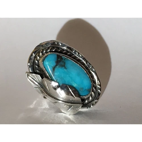 Beautiful Vintage Native American Navajo Turquoise Silver Ring sz 4 1/2
