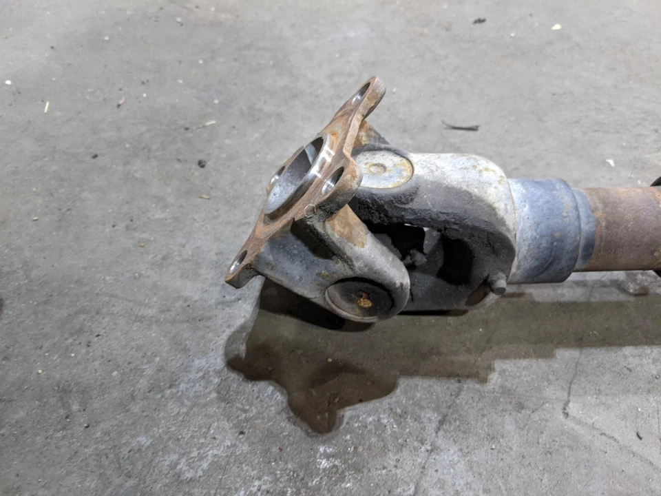 Lexus LX470 Toyota Land Cruiser Rear Drive Shaft Propeller 2003-2007 OEM - Image 4 of 4