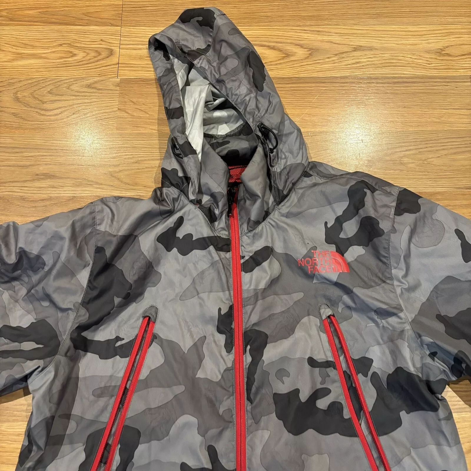 north-face camo hooded full zip closure jacket