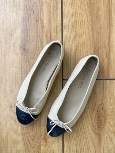 Chanel Flat Ballerina In Black/Beige Size 39 EU|8 US