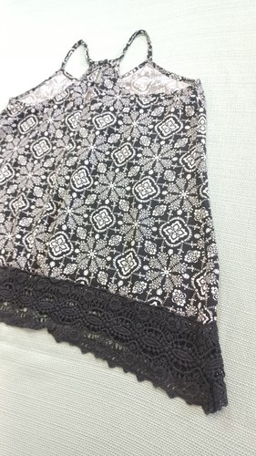Mossimo Supply Co Black & White Floral Print Tank Top Crochet Trim Women's Small - Picture 13 of 24