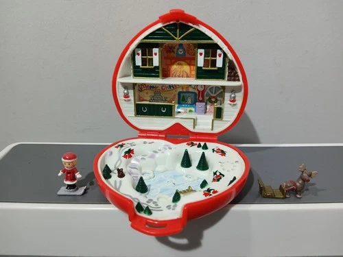 Polly Pocket Christmas Wonderland Compact Nr Complete  Vintage 1989